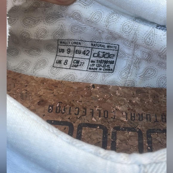 Hey Dudes - Picture 2 of 5